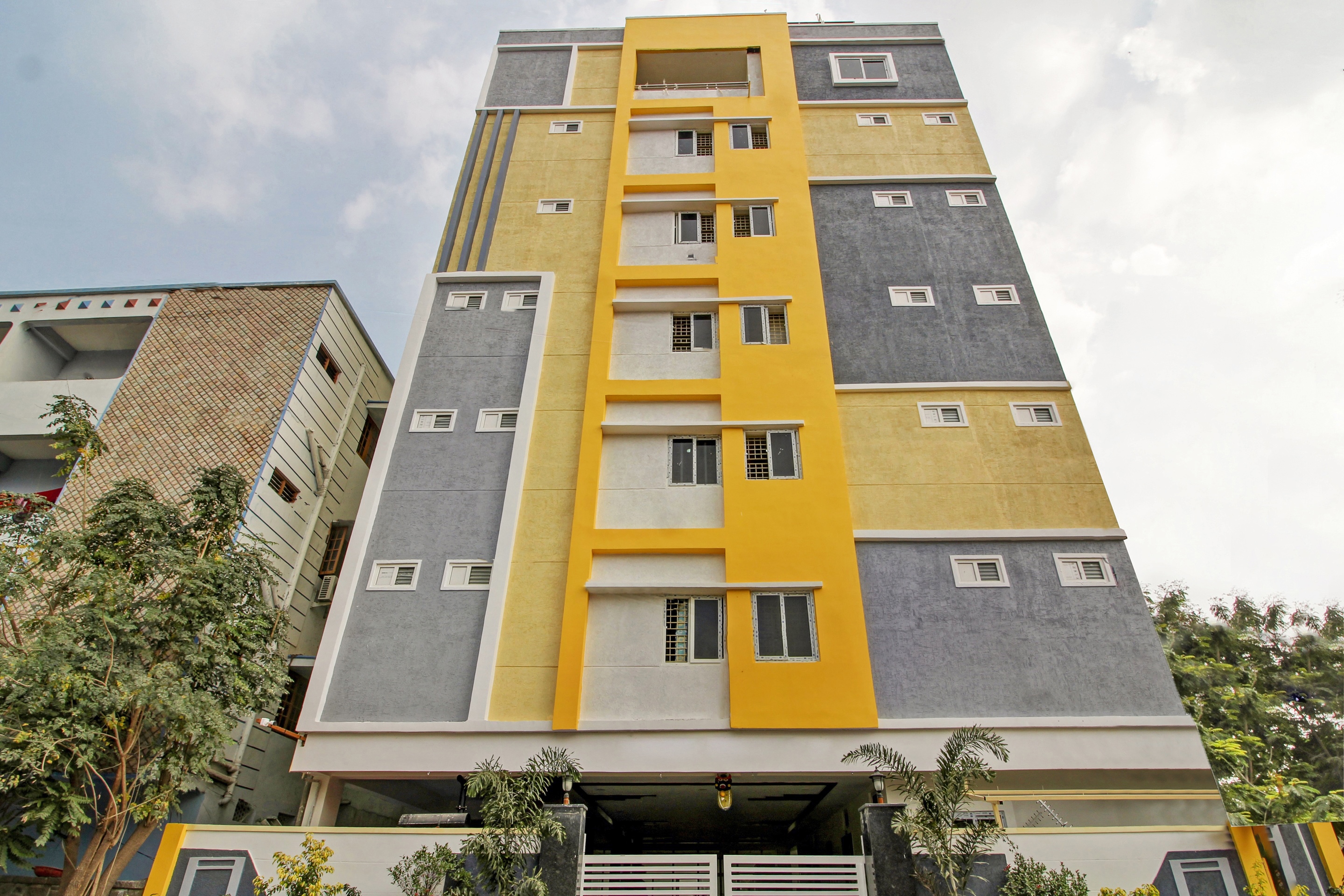 PG in Madhapur Hyderabad, Rent Private/Shared Rooms at PG Price