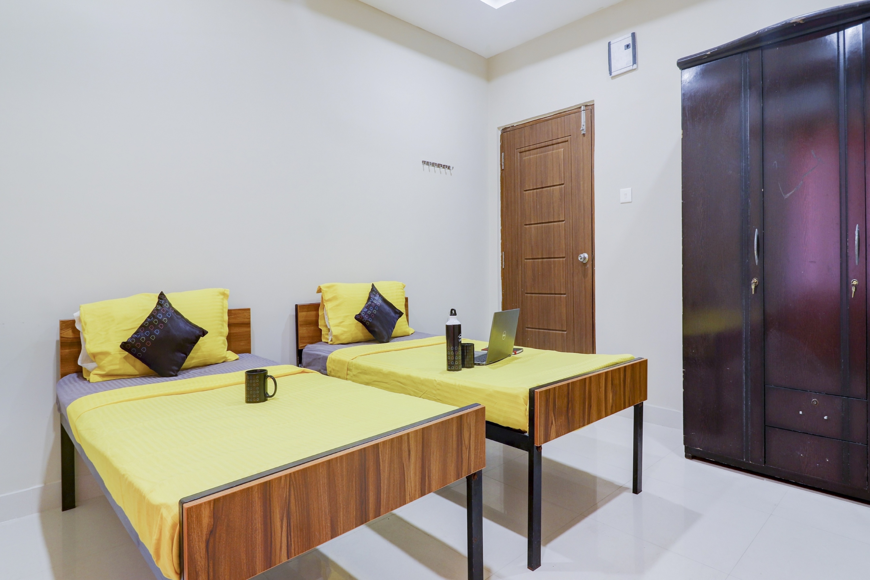 PG in HYD1437 Banjara Hills 1.5 km from PAGE College Nearby Jubilee