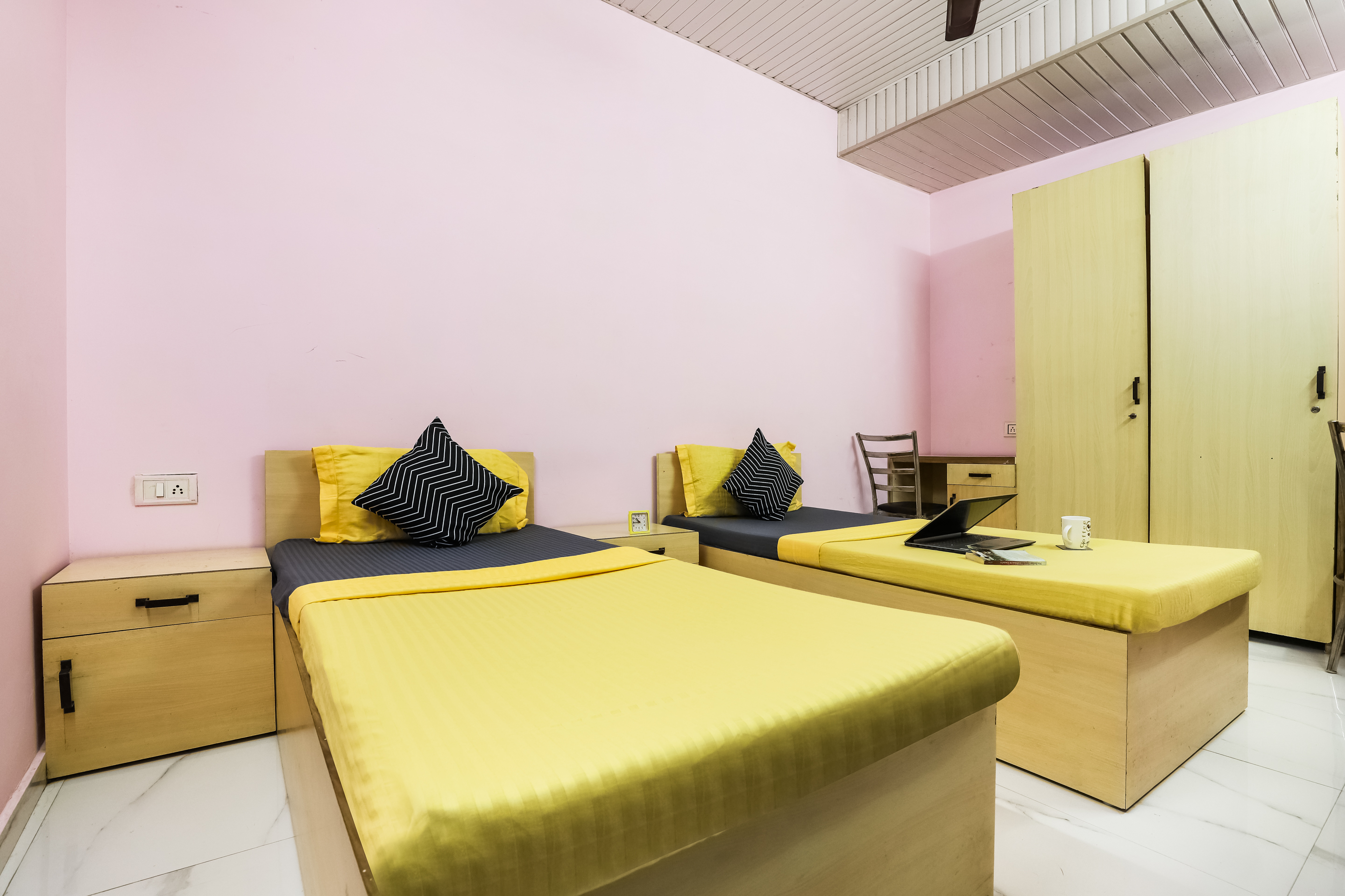 PG in GTB Nagar Metro Delhi, Rent Private/Shared Rooms at PG Price