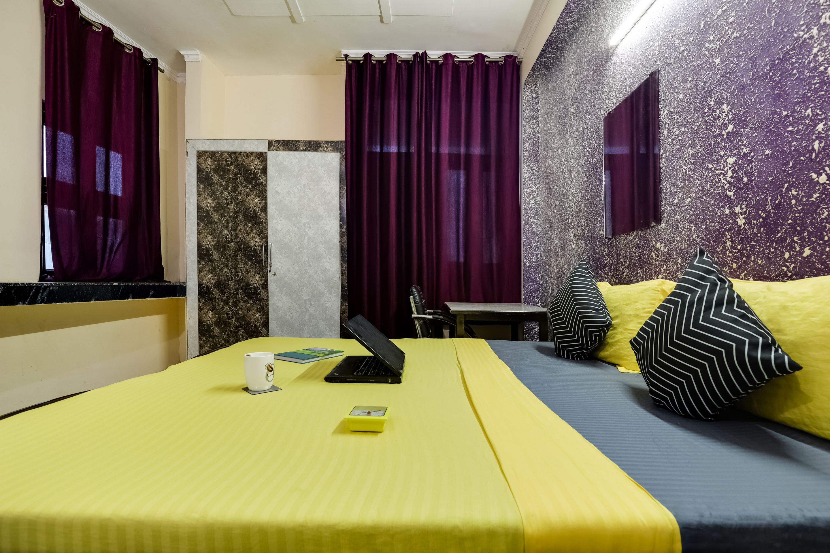 PG in Amity University Noida, Rent Private/Shared Rooms at PG Price