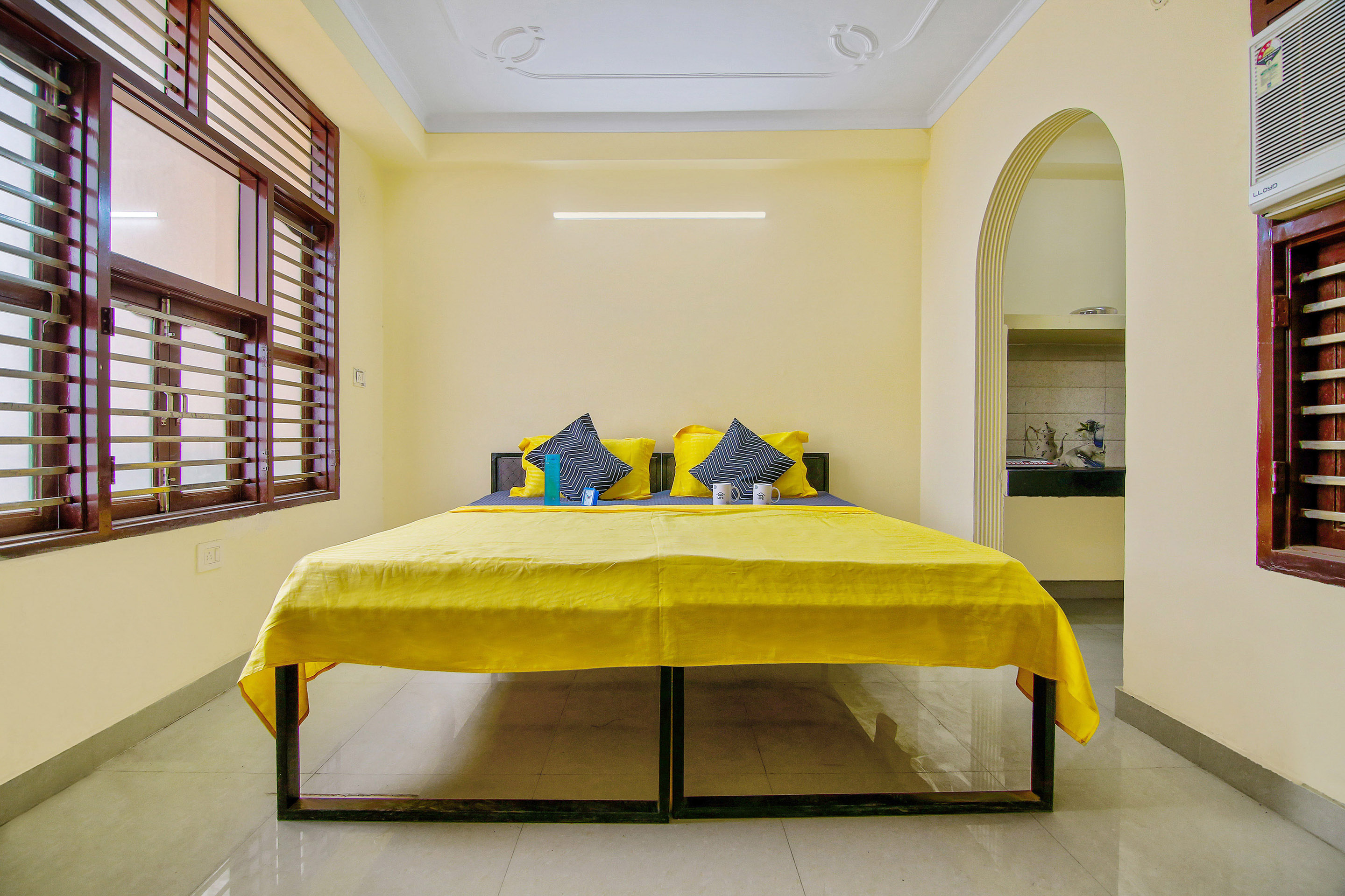 PG in Ashok Vihar Phase 2 Gurgaon, Rent Private/Shared Rooms at PG