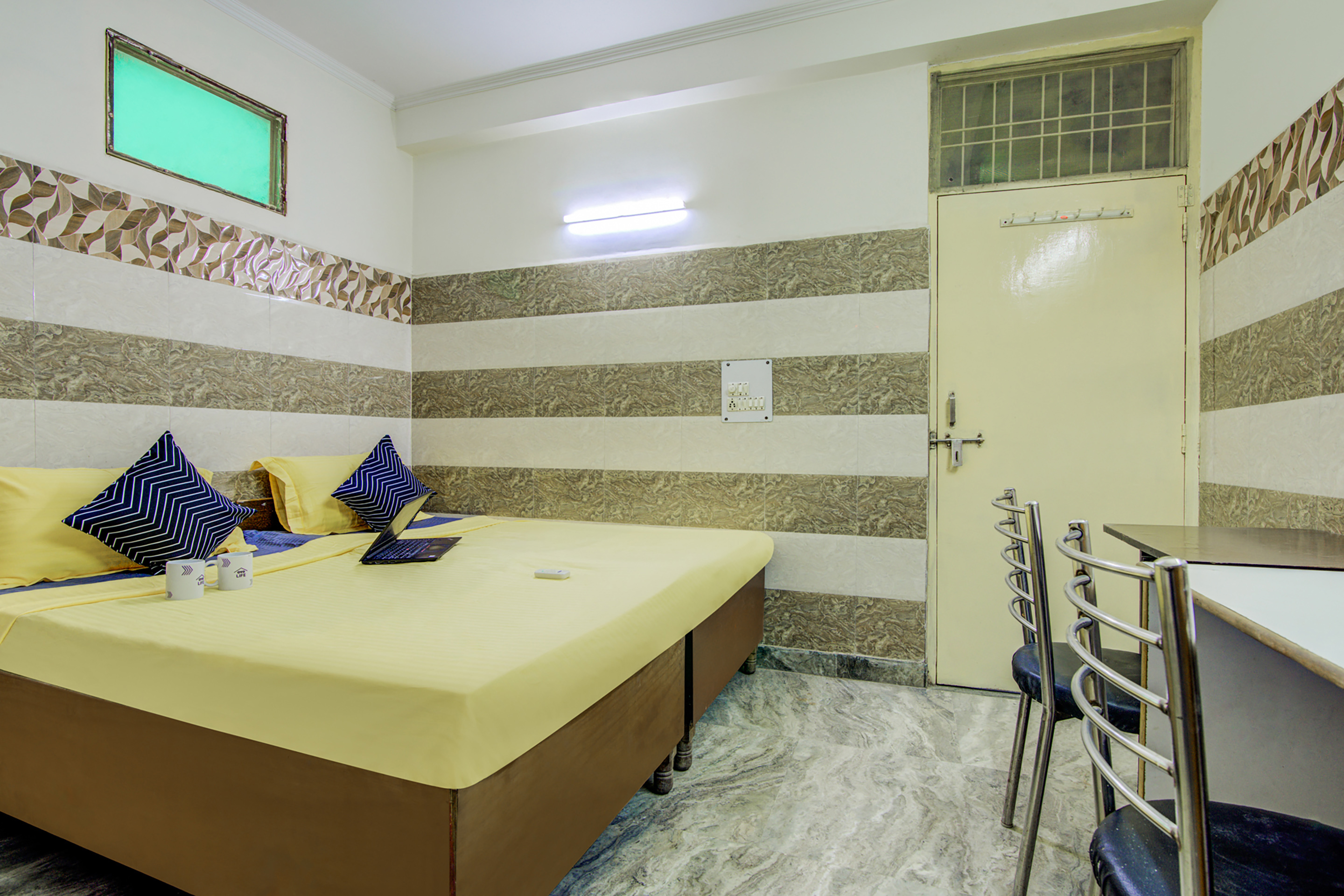 PG near Amity University Noida, Rent Private/Shared Rooms at PG Price