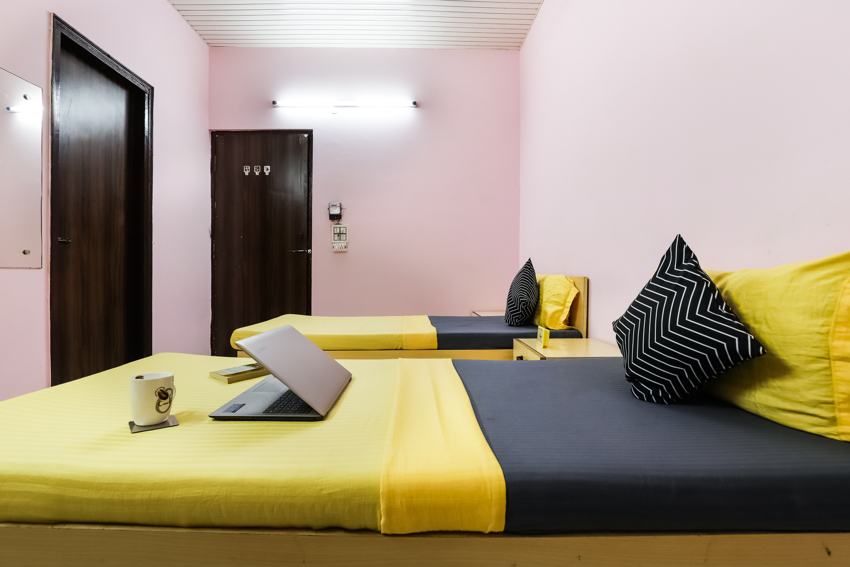 PG in GTB Nagar Metro Delhi, Rent Private/Shared Rooms at PG Price, DEL1987 OYO Life